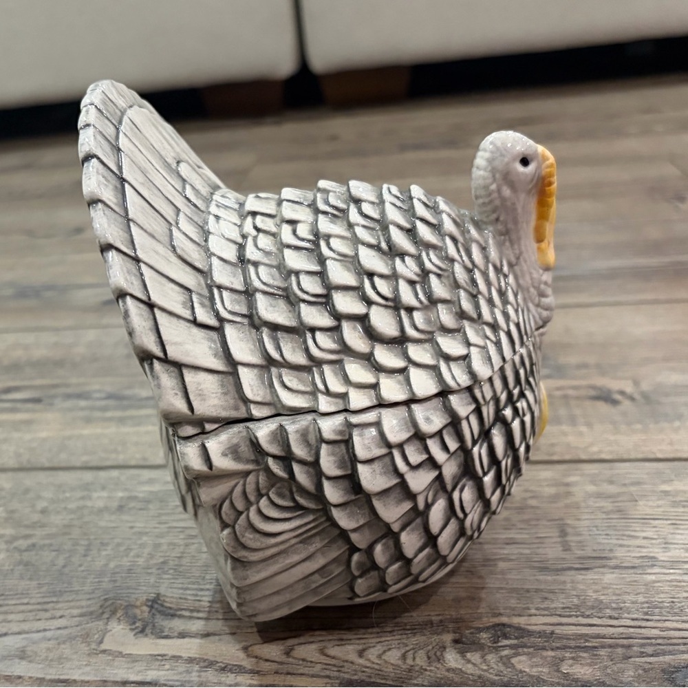 Vintage Style Thanksgiving Turkey Covered Dish